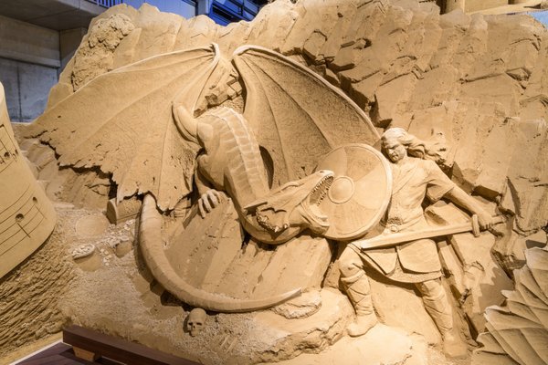 砂の美術館第11期作品画像 北欧神話より　二ーベルングの伝説(3) シグルズのドラゴン退治