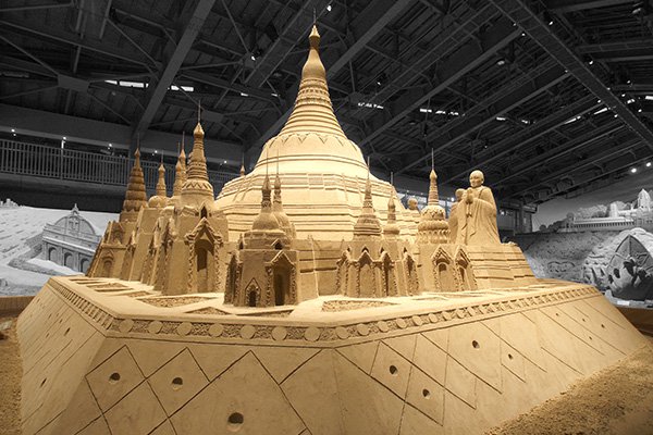 Pagoda and the Buddhist monks
